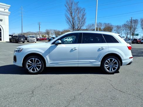 Used 2025 Audi Q7 3.0T Premium Plus AWD/4WD image 3