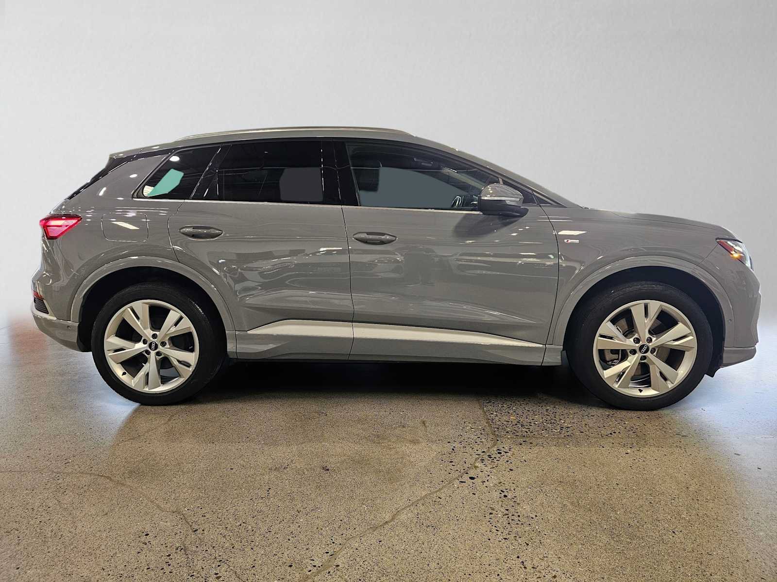 Used 2023 Audi Q4 e-tron Prestige w/ 20" Wheel Package AWD/4WD image 2