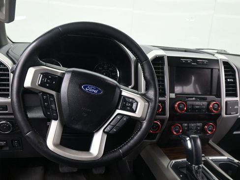 Used 2019 Ford F150 Lariat image 19
