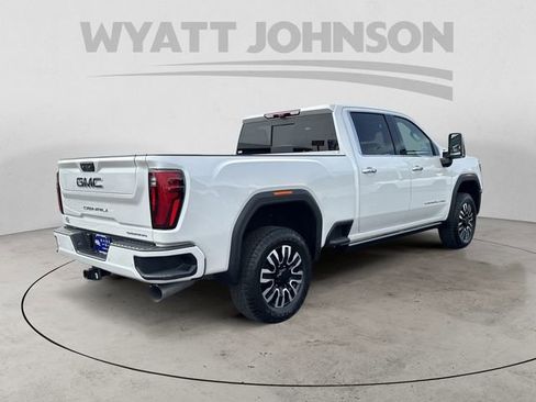 Used 2025 GMC Sierra 2500 Denali Ultimate w/ Max Trailering Package AWD/4WD image 5