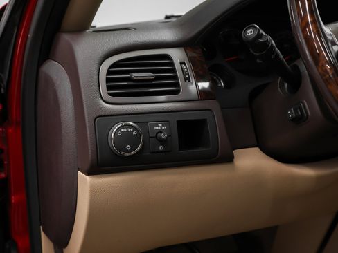 Used 2013 GMC Yukon Denali image 31