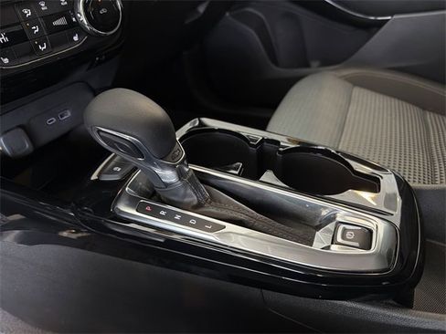 Certified 2025 Chevrolet Trax LT w/ LT Convenience Package image 25