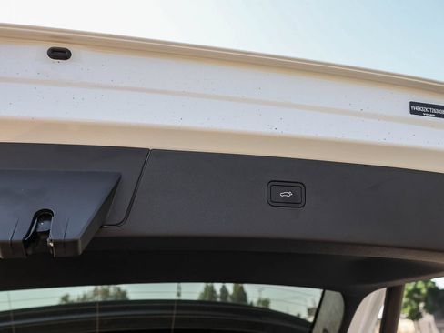 New 2026 Volvo EX30 Plus w/ Protection Package Premier AWD/4WD image 27