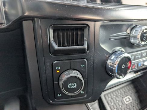 New 2025 Ford F150 Lariat w/ Equipment Group 502A High image 13