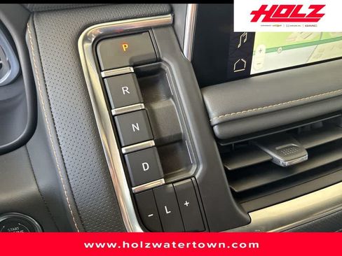 Certified 2024 GMC Yukon AT4 w/ AT4 Premium Package AWD/4WD image 25