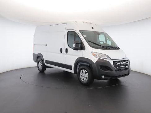 New 2024 RAM ProMaster 2500 w/ Quick Order Package 22G SLT image 33