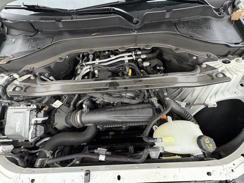 Used 2025 Ford Explorer ST-Line image 16