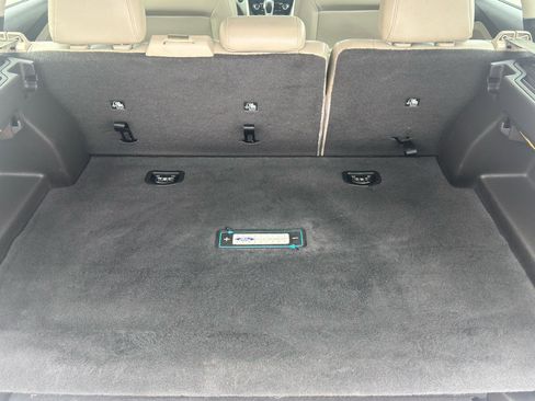 Used 2015 Ford C-MAX Energi SEL w/ Equipment Group 301A FWD image 6