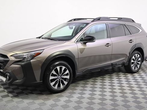 Used 2024 Subaru Outback Limited XT AWD/4WD image 2
