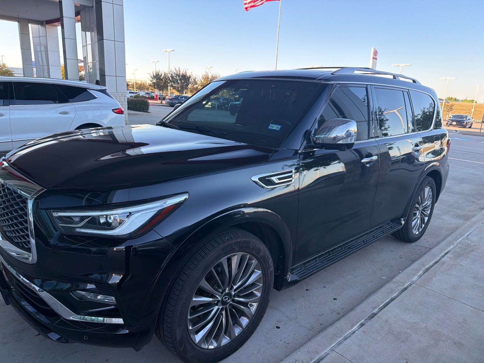 Used 2021 INFINITI QX80 Sensory w/ Cargo Package RWD image 1