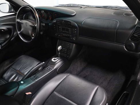 Used 2001 Porsche 911 Carrera image 6