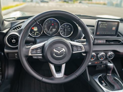 Used 2017 MAZDA MX-5 Miata RF Grand Touring RWD image 13