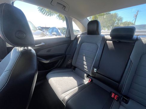 Used 2025 Volkswagen Jetta SE image 41