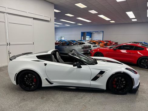 Used 2019 Chevrolet Corvette Grand Sport RWD image 6