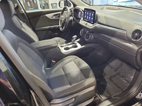 Used 2025 Chevrolet Blazer LT image 18