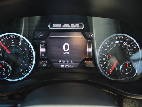 Used 2023 RAM 1500 Laramie AWD/4WD image 15
