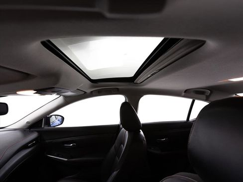 Used 2020 Nissan Sentra SR w/ Premium Package image 5