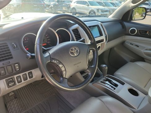 Used 2010 Toyota Tacoma PreRunner w/ TRD Sport Pkg RWD image 21