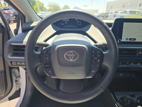 Certified 2026 Toyota Prius XLE FWD image 24
