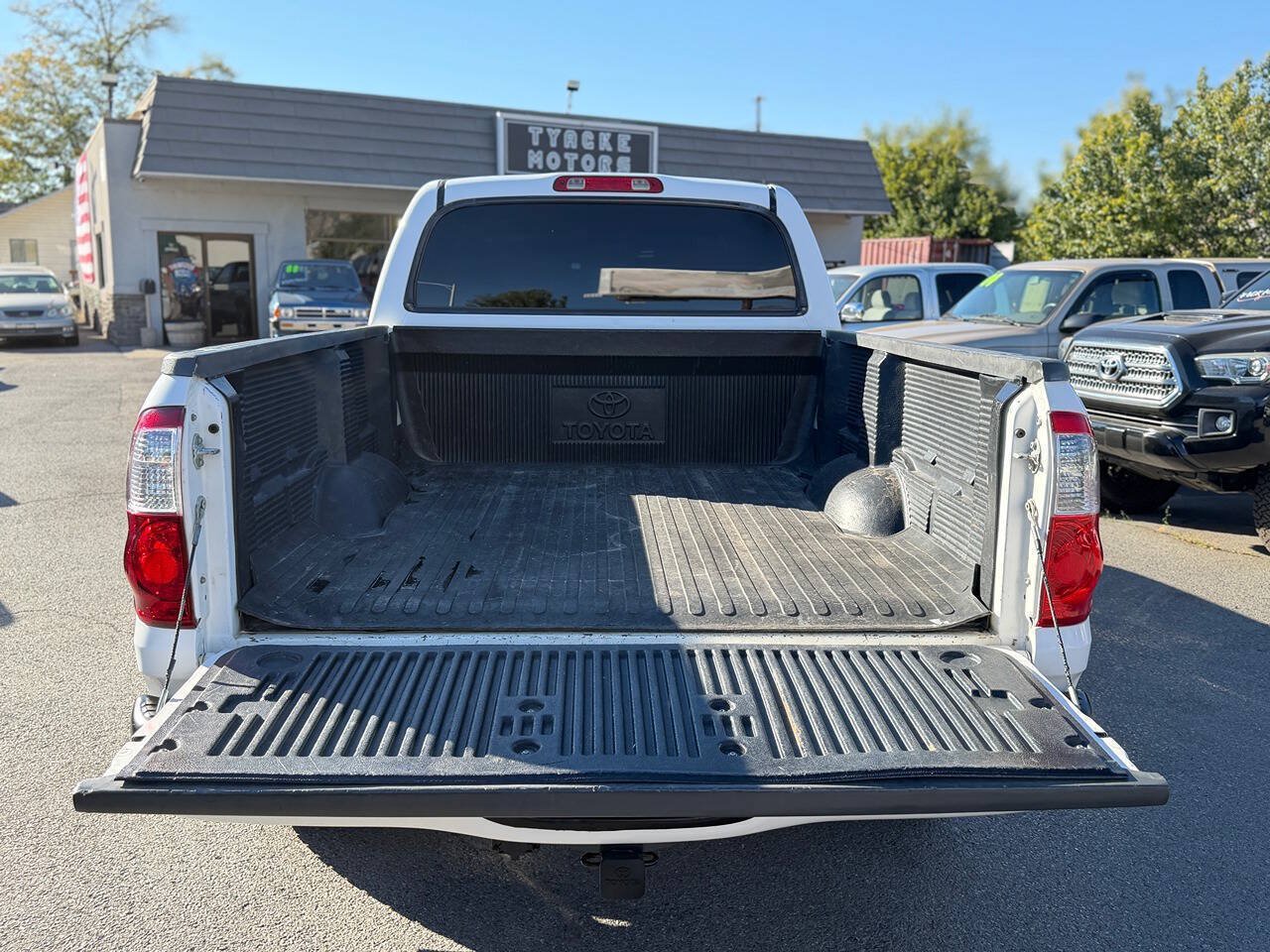 Used 2006 Toyota Tundra Limited w/ All Weather Guard Pkg AWD/4WD image 58