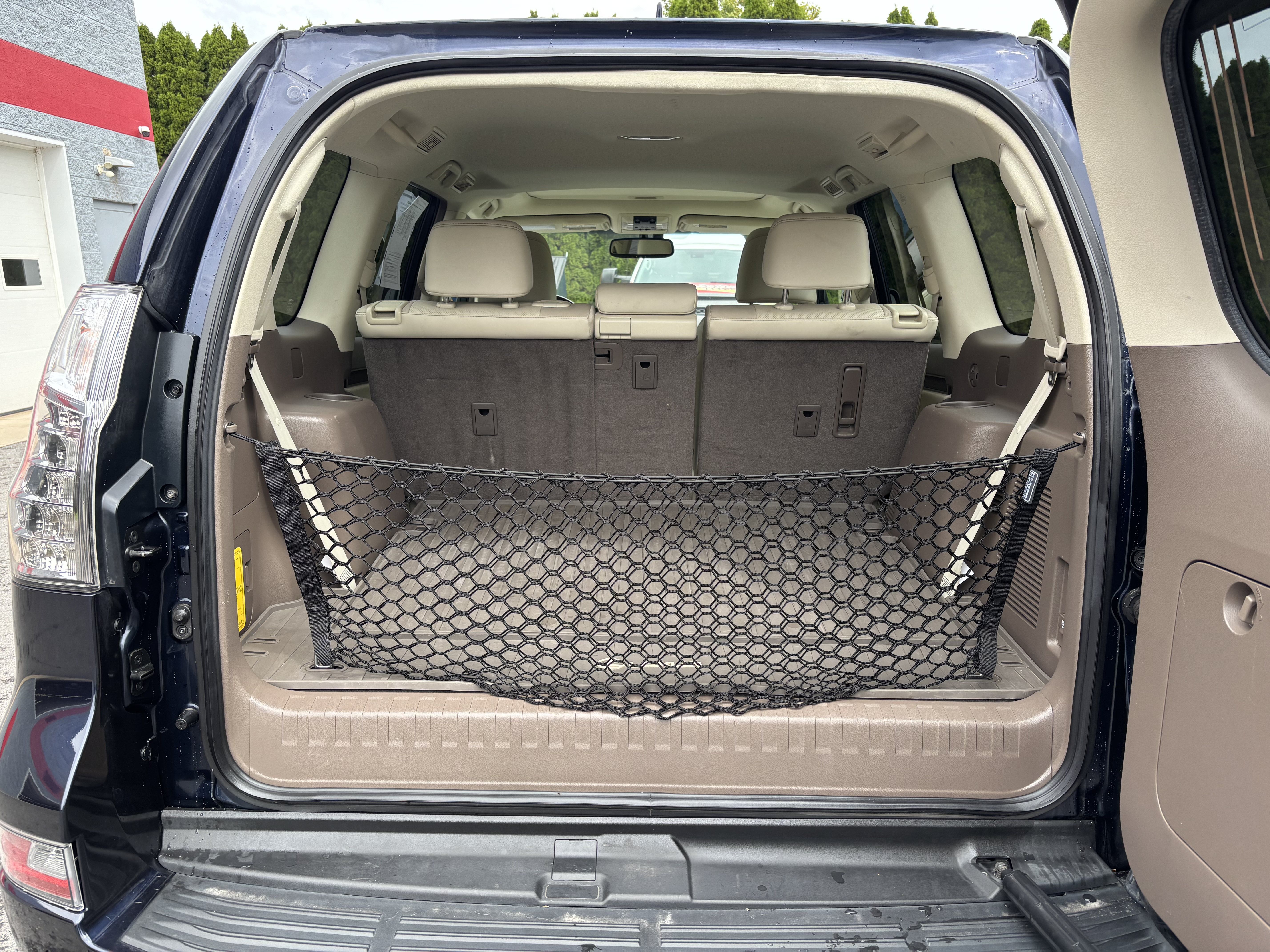 Used 2018 Lexus GX 460 Premium w/ Premium Package AWD/4WD image 5