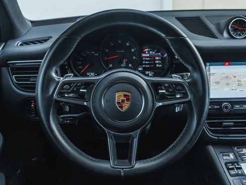Used 2020 Porsche Macan image 16