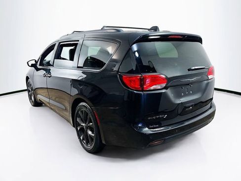 Used 2020 Chrysler Pacifica Touring w/ S Appearance Package image 7