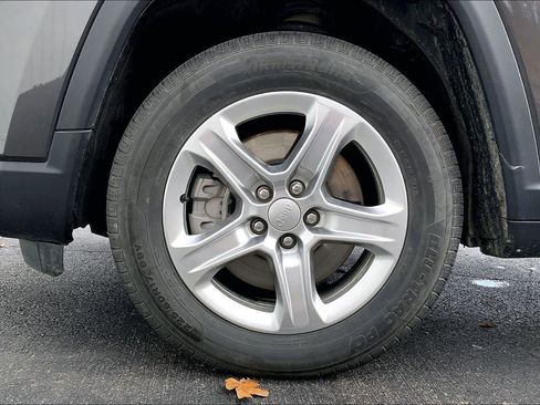 Used 2023 Jeep Compass Latitude w/ Convenience Group image 9