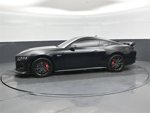 Used 2024 Ford Mustang GT Premium image 7