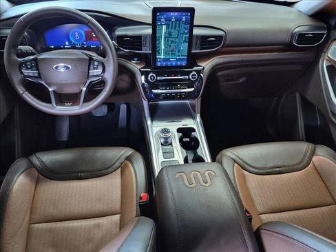 Used 2023 Ford Explorer King Ranch w/ Technology Package RWD image 17