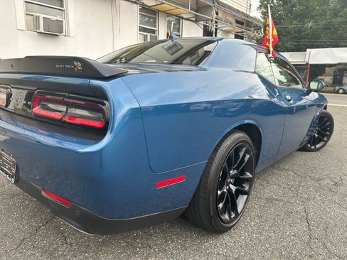 Used 2022 Dodge Challenger R/T Scat Pack RWD image 31