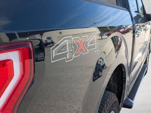 Used 2018 Ford F150 XLT w/ Equipment Group 302A Luxury AWD/4WD image 10