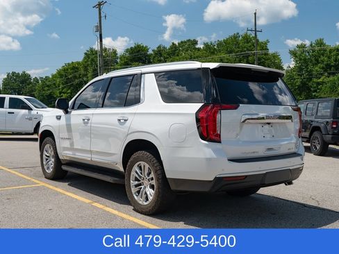 Used 2021 GMC Yukon SLT w/ SLT Premium Package AWD/4WD image 4