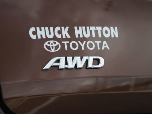 Used 2024 Toyota Sienna XLE image 21