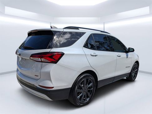 Used 2022 Chevrolet Equinox RS w/ RS Leather Package image 3