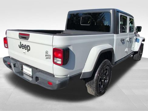 Used 2023 Jeep Gladiator Sport AWD/4WD image 5