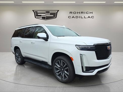 Certified 2024 Cadillac Escalade Sport Platinum w/ Heavy-Duty Trailer Package image 7