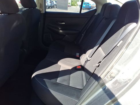 Used 2020 Nissan Sentra SV FWD image 11