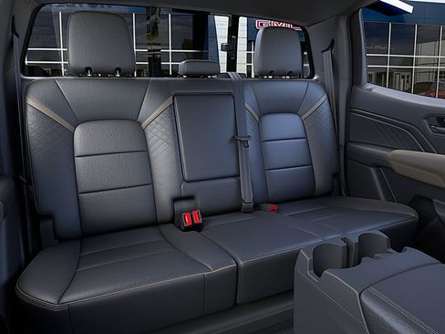 New 2026 GMC Canyon Denali w/ LPO, Denali Black Edition AWD/4WD image 17
