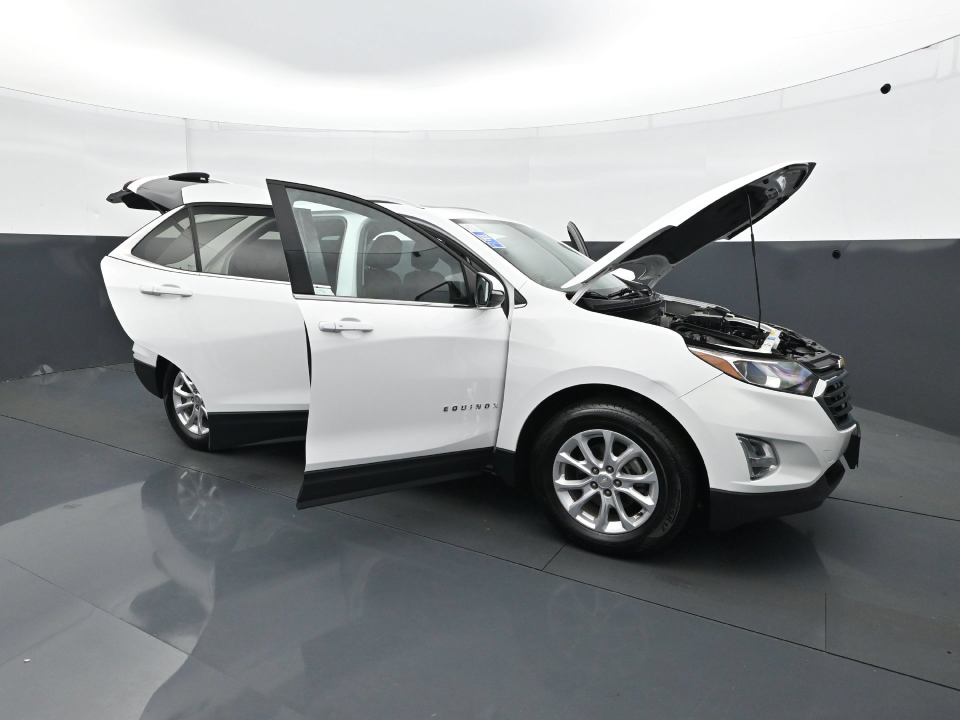 Used 2018 Chevrolet Equinox LT w/ Sun & Infotainment Package FWD image 38