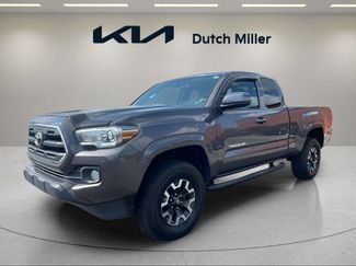 Used 2016 Toyota Tacoma SR5 RWD video 1