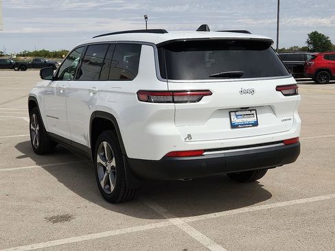 New 2026 Jeep Grand Cherokee L Limited RWD image 3