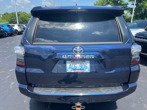 Used 2016 Toyota 4Runner SR5 AWD/4WD image 5