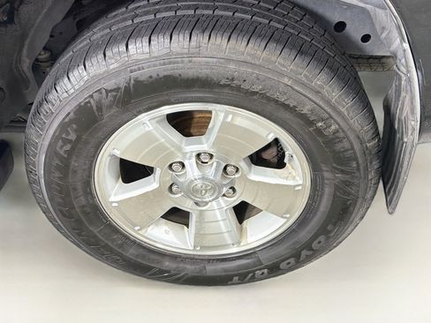Used 2008 Toyota 4Runner SR5 RWD image 11