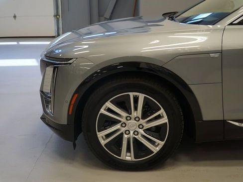 Certified 2024 Cadillac Lyriq Tech w/ Driver Assist Package AWD/4WD image 9