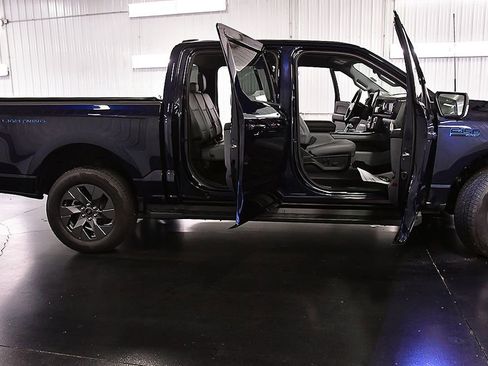 Used 2025 Ford F150 Lightning Flash image 38