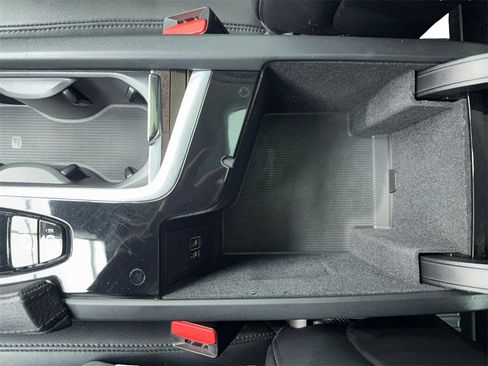 Used 2018 Volvo XC90 T5 Momentum w/ Convenience Package image 33