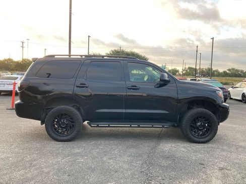 Used 2019 Toyota Sequoia SR5 AWD/4WD image 3