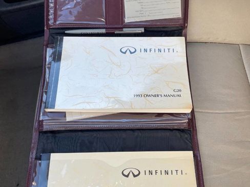 Used 1993 INFINITI G20 FWD image 13