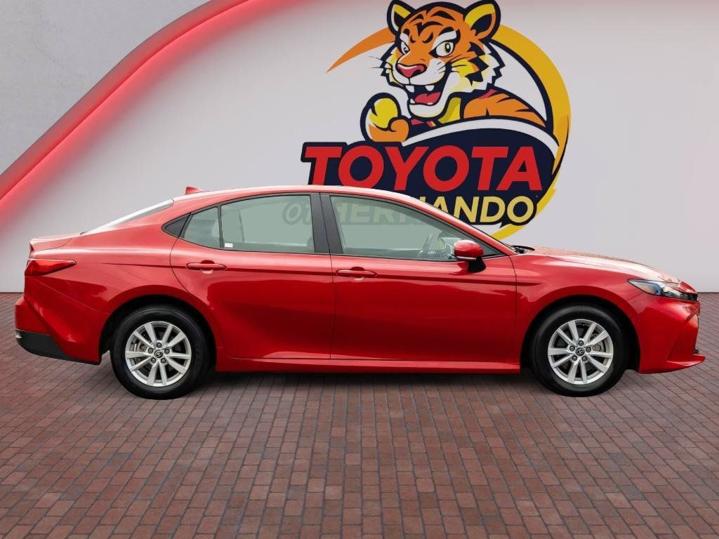 Used 2025 Toyota Camry LE FWD image 4